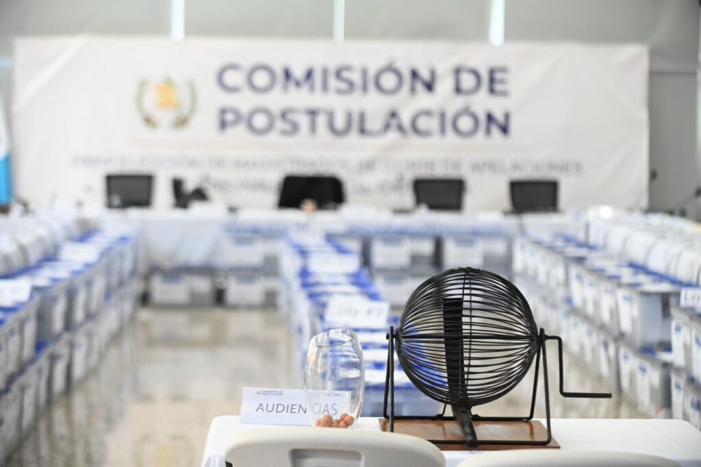 Este 18 de septiembre, la Comisión de Postulación para la Corte Suprema de Justicia (CSJ) concluyó la segunda parte de su quinta sesión en la que se evaluaron los expedientes de los aspirantes a magistrados, conforme a la tabla de gradación aprobada previamente.