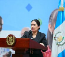 Exviceministra Claudia Palencia se entrega a la justicia por caso de fugas en Fraijanes II