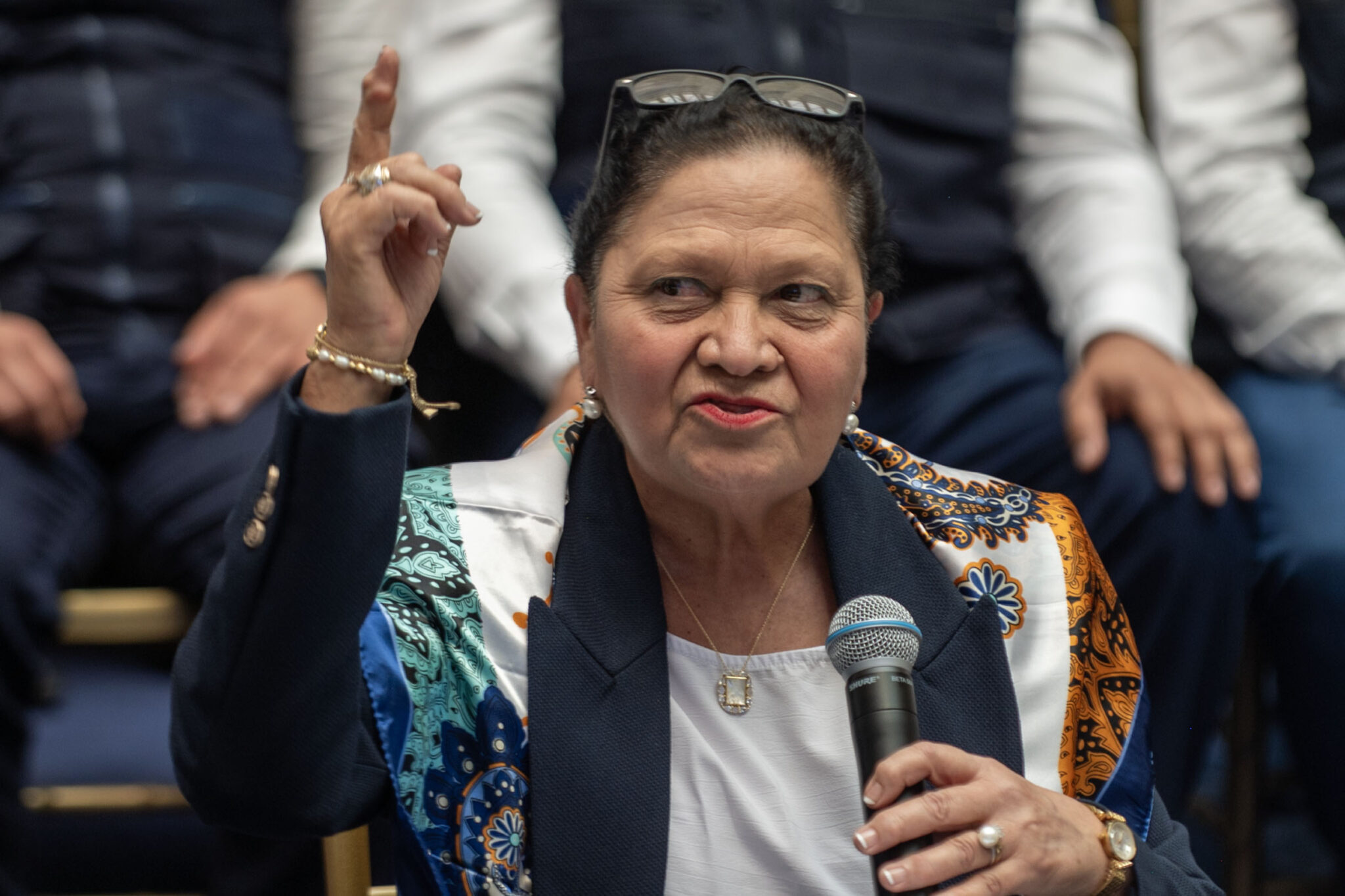 El 3 de mayo de 2018, aún desde una silla en la Corte de Constitucionalidad (CC) como magistrada suplente, María Consuelo Porras Argueta prometió ser abierta a la prensa durante su gestión al frente del Ministerio Público (MP). Contrario a lo que ofreció, su mandato finalizará el próximo 16 de mayo de 2026, y será recordado como uno de los que más ha criminalizado la libertad de expresión y ha limitado el trabajo de la prensa.
