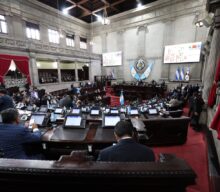 Congreso aprueba ley que exonera impuestos para combustibles de manera temporal