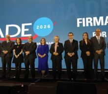 Exfiscal Eduardo Pantaleón pidió al fiscal general revisar investigaciones contra Alejandra Carrillo
