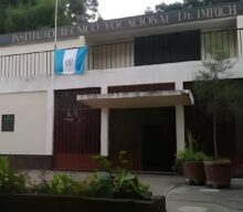 MP revisa dispositivos móviles de estudiantes en instituto Fischmann por orden judicial